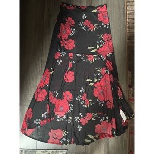 FLORAL HIGH-LOW SKIRT